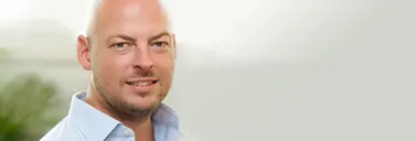 Porträt von Simon Brommer
